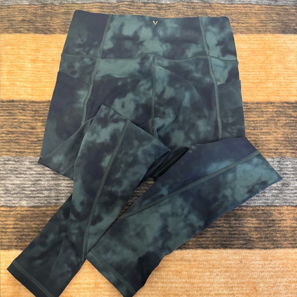 Victoria sport sz 8 NWOT green tie dye marbeled athletic leggings